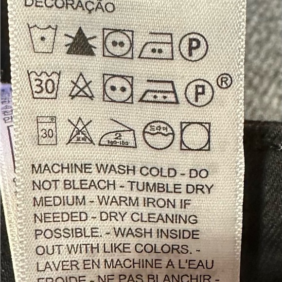 NWT women’s Levi’s black high rise skinny jeans SZ 16 short - Picture 9 of 9